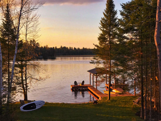 The Cottage Life: Scents that Complement the Pines and the Lake 🌲🛶✨